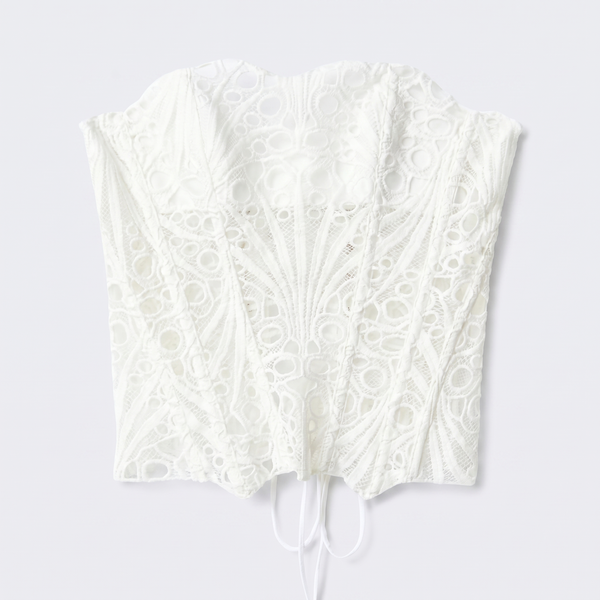 The White Lace Corset That Makes Every Outfit Look Expensive ✨