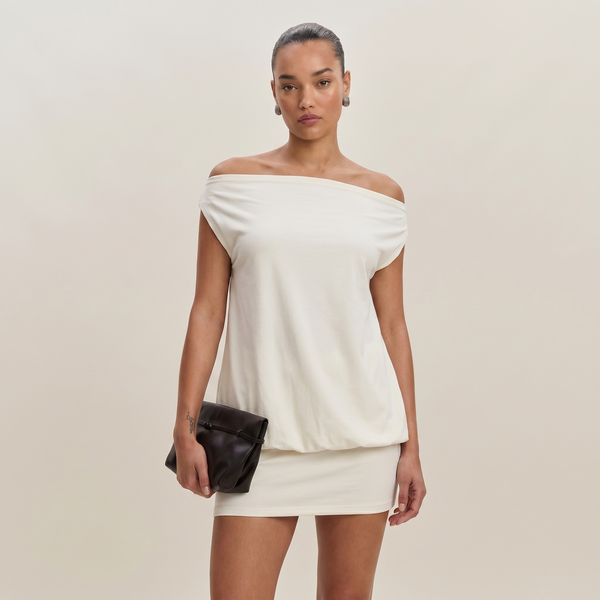 Elegant Off-Shoulder Minimalist Top – Chic Everyday Style